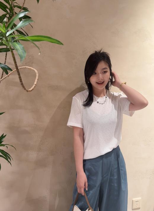 花花团满天星系列T恤｜黑白双色修身显瘦满天星短款小上衣+四色烫钻五角星宽松oversize休闲T恤、两款可选！特别好搭减龄～时髦随性又显瘦、轻松穿出女大学生即视感～日常通勤、出门游玩都可搭～ 商品图8