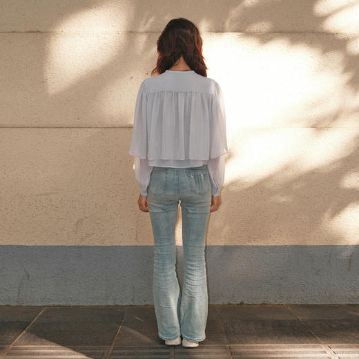 lost in echo2025夏季新款烫钻雪纺斗篷抽皱设计短款修身衬衫女 商品图3