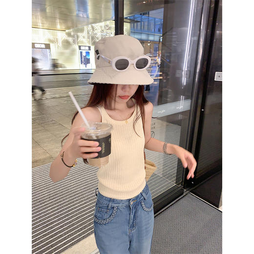 <曾小咸推荐>现货秒杀！卖完不补 ！微信打折价！3色纯欲针织吊带背心 日常89.99/件 立减50 秒杀39.99/件！！ 商品图4