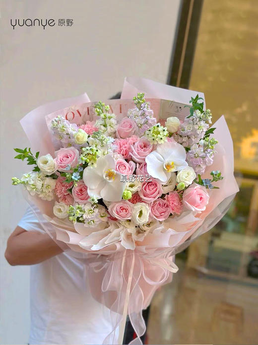 【温柔独特的浪漫】粉玫瑰混搭花束 商品图0