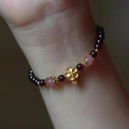 【敦煌桃缘·石榴石小花手串】敦煌小众石榴石桃花手串 女款闺蜜百搭小众轻奢手饰品 商品图2