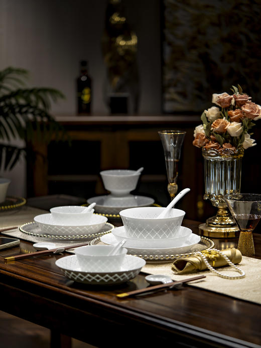 新品 |    富玉陶瓷景德镇纯白玲珑碗碟餐具套装轻奢釉下星耀餐具乔迁礼盒装 商品图1