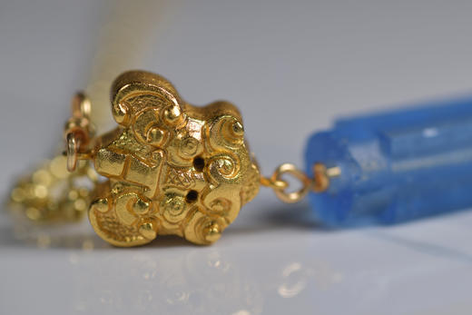 蓝琉璃银鎏金饕餮长链 商品图1