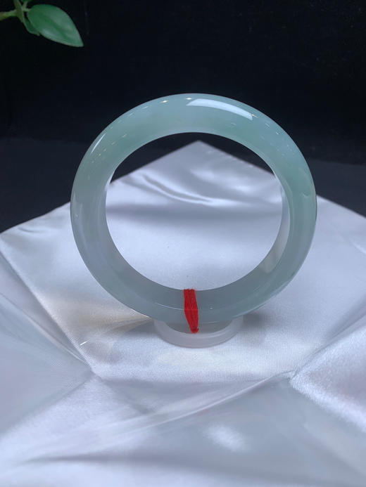 612936，55.晴水底手镯，整条带淡淡的底色、清新干净、很秀气 商品图2