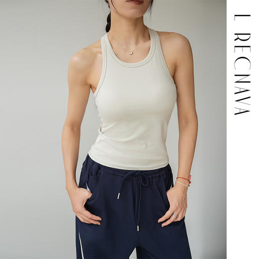 L RECNAVA 裸感一体胸垫修身显瘦工字背心 经典圆领好穿脱 长度到腹 遮肉显瘦 商品图3