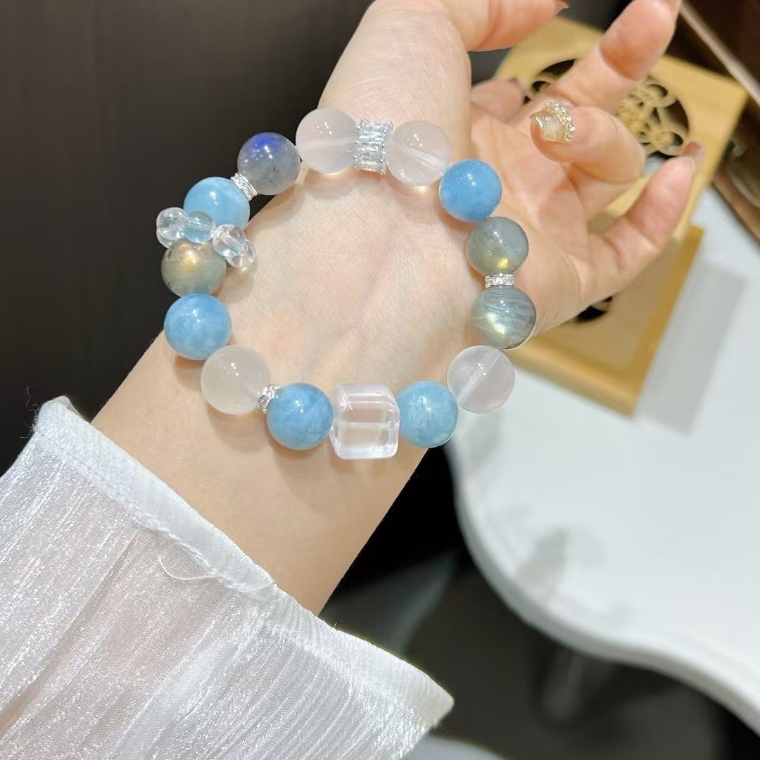 钻石豪门23000积分天然海蓝宝灰月光手链（12mm+）