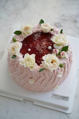 调味奶油蛋糕 | 草莓牛乳 - 花开折射