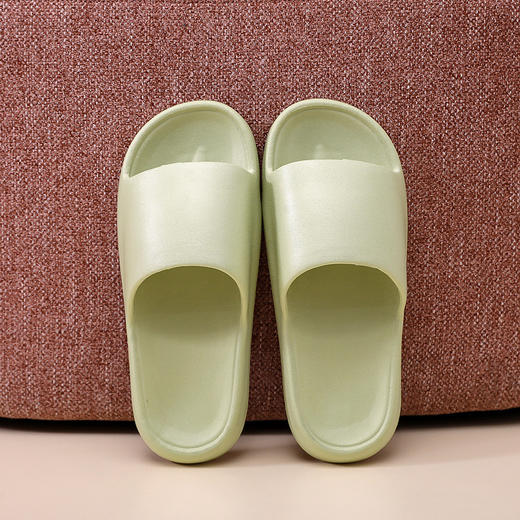 【福利❗️9.9抢🔥云感拖鞋】脚感轻盈，被舒适包裹，仿如踩在云端般！新款家用夏居家防滑情侣厚底静音洗脚家居鞋★美物社 商品图5