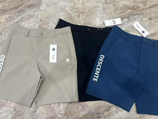 韩单正品迪桑特高尔夫系列男士弹力速干短裤 
商务休闲皆可，越南产
三个色，尺码 76 79 82 85 88
原价299000韩元 商品图0