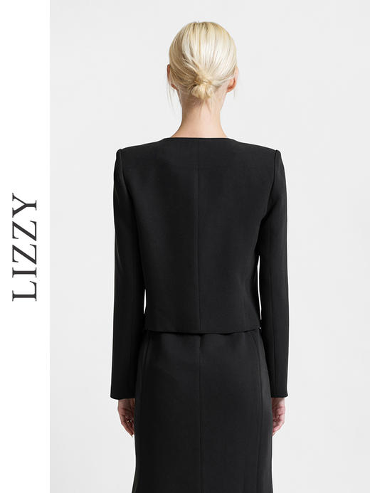 LIZZY 早秋 优雅名媛风简约气质小香风醋酸面料短外套（配胸花）7779 商品图4