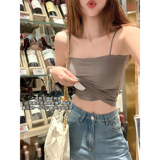 <曾小咸推荐>带胸垫一体无痕吊带背心抹胸 商品图1