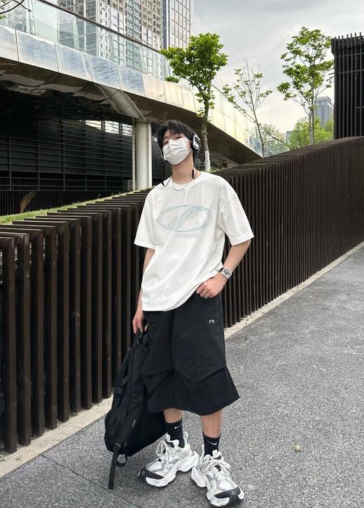 点此购买 WELLDONE夏季男女款字母印花LOGO蓝色水钻高街短袖T恤 md 318558 商品图4