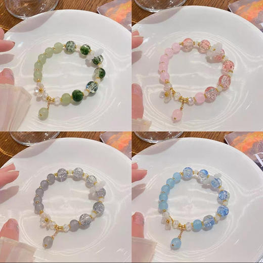 仙女风甜美清新多彩玻璃珠手串ins花朵手链小礼品（颜色随机） 商品图0