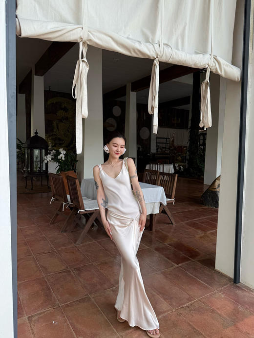 DUO智仙 黑标 月桂树下的女神针织拼接绸缎褶饰香槟连衣裙 商品图0