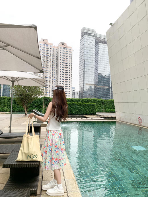 <曾小咸推荐>现货秒杀！卖完不补 ！微信粉丝打折价！！ 花色半裙 日常129.99/件 立减50 秒杀79.99/件！！ 商品图6