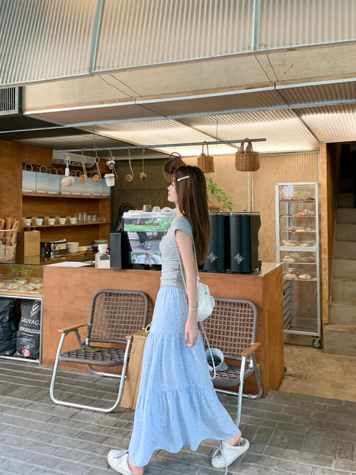 【99元任选2件】新品现货秒杀！卖完下架不再补 ！微信粉丝打折价！！V领修身短袖T恤 商品图10