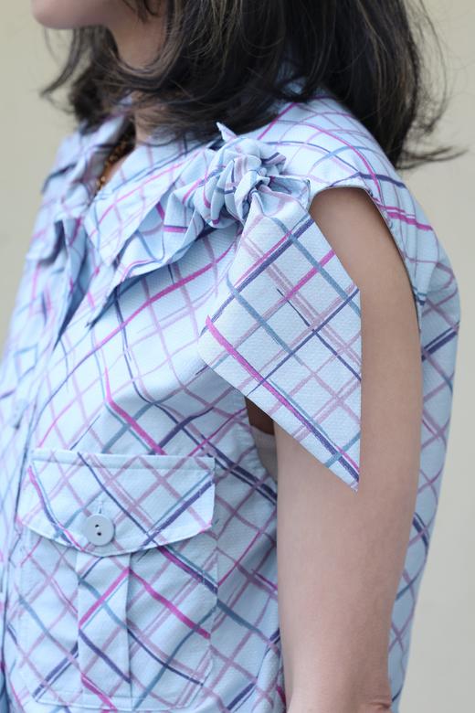 TYNVIE 肩部系带无袖工装夹克-格纹印花 商品图2