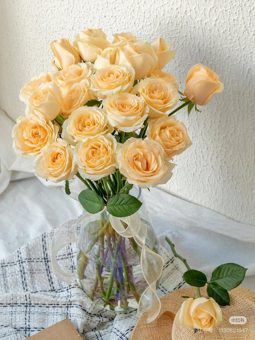预售8高到货 品质香槟玫瑰一扎10支 支长55厘米 商品图0