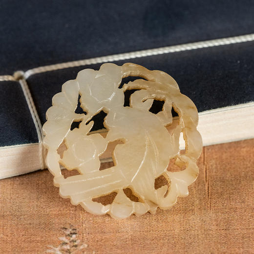 清	玉透雕花鸟纹圆牌挂饰 商品图1