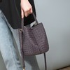 【预售3天】2025新款女包手工编织包包百搭纯色水桶包女士休闲单肩斜挎包CN1666 商品缩略图1