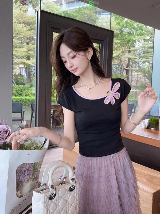 张心子【雏菊镂空T】夏日镂空显瘦收腰气质T恤上衣 U2505032 商品图3