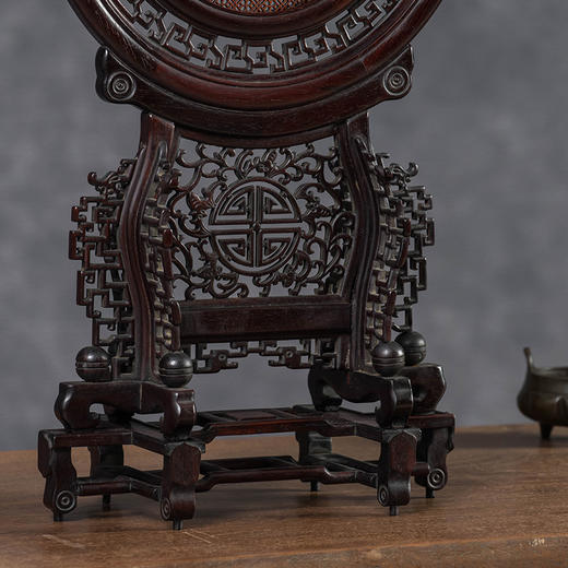 二十世纪	红木透雕八仙人物故事圆形插屏 商品图4