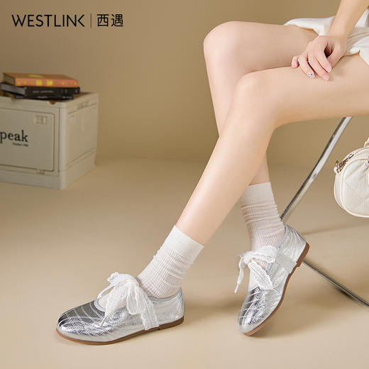 西遇平底芭蕾鞋女新款运动休闲蕾丝系带软底玛丽珍鞋银色单鞋V1156741 商品图2