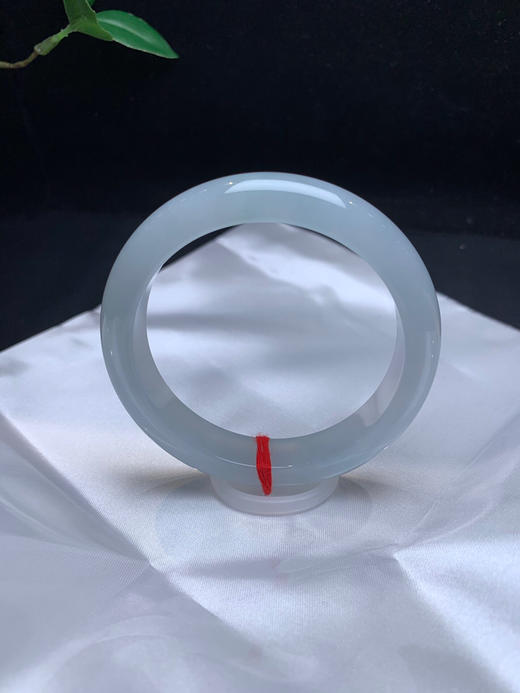 612955，57白月光手镯。清新白月光，清清爽爽，干净细腻，很秀气 商品图1