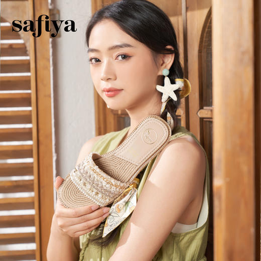 预售7天|Safiya/索菲娅2025小香风露趾外穿仙女珍珠休闲百搭软底一字拖SFD2110352 商品图1