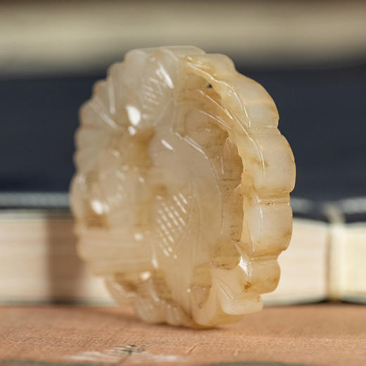 清	玉透雕花鸟纹圆牌挂饰 商品图3