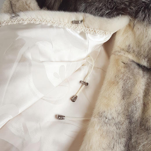 【95新】白色大毛领中长款貂皮外套女士M号现售价：5700！090525NJS02 商品图4