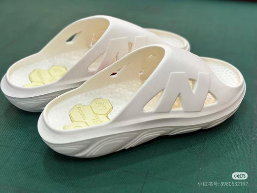 原单正品新百伦NB拖鞋 户外凉鞋舒适百搭防滑防磨一字拖鞋
size: 7-11 (40 41.5 42.5 44 45)
黑白两色 商品图6