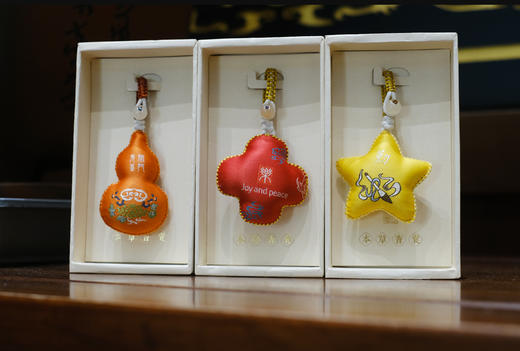 【分销】方回春堂香囊（五毒香囊礼盒、手环、香包挂件20多款可选）内含方回春堂香料配方共研细末，香远益清，端午送礼优选 商品图5