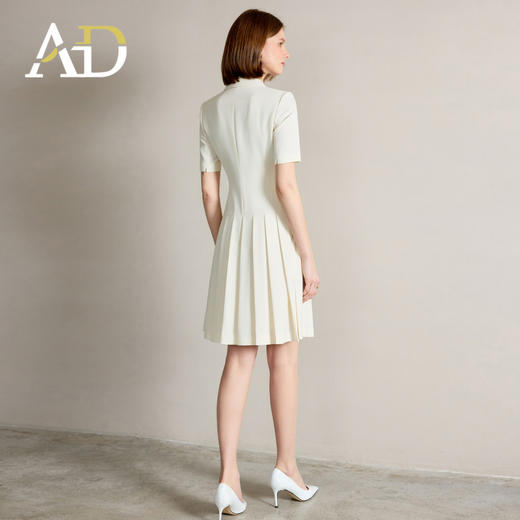 AD女士夏季连衣裙2025新款金属双排扣米色短袖西装裙 商品图4