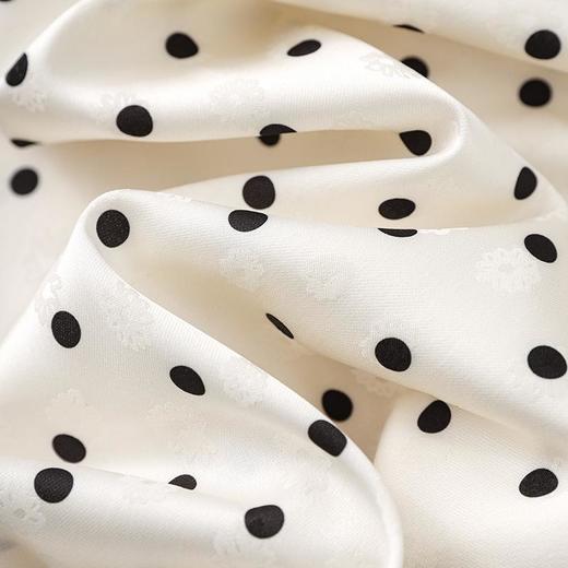 「高货wl」全新升级【铂金会员339/天猫459/差价120】(00107)洛诗琳高级感波点泡泡袖法式提花缎面蕾丝花边垂感连衣裙 商品图3