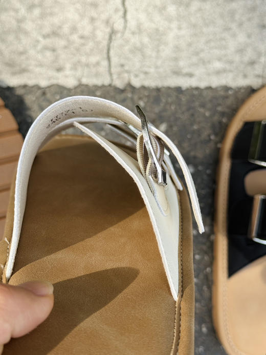 巨舒适| 暴走不累一字扣生态皮金属搭扣--平底凉拖【包邮+三天无理由退换】 商品图8