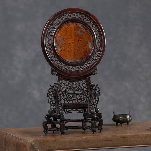 二十世纪	红木透雕八仙人物故事圆形插屏 商品图2