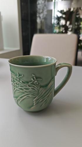 垂崖兰花茶杯（豆青）