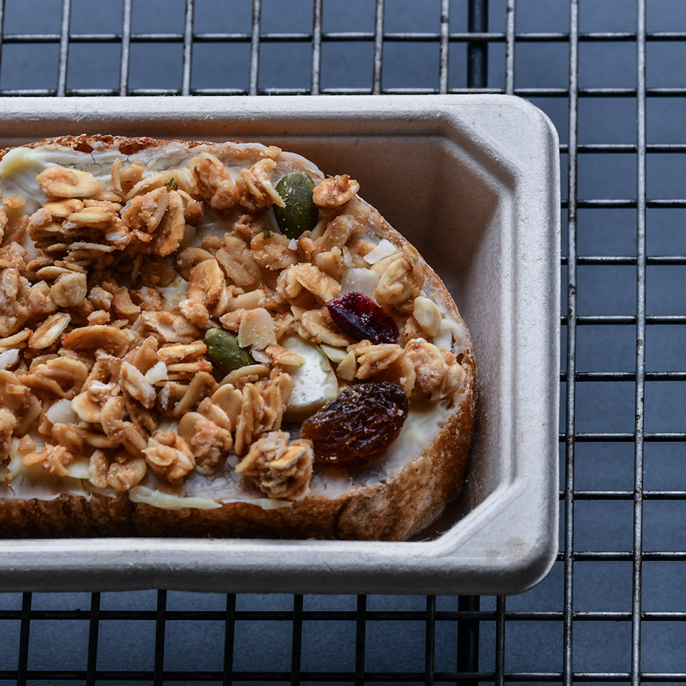 杜松子奶酪黑麦面包片