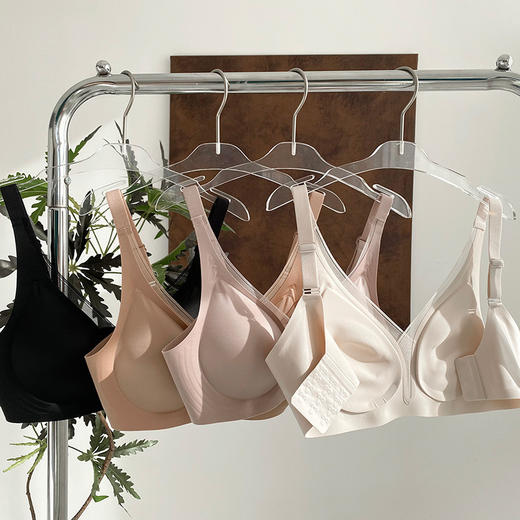 ³ 【日本代工厂3D聚拢V领网纱缎面内衣】薄杯美背 蕾丝花边 无钢圈软支撑 XN03-CRMM-BSPK 商品图3