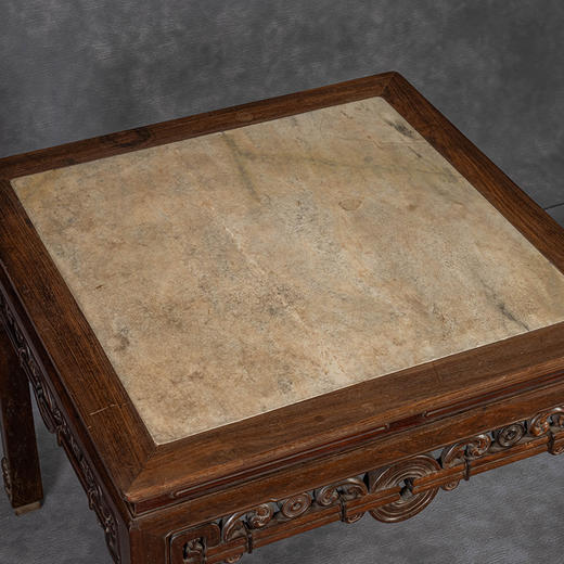 清中期	红木镶云石拱璧纹八仙桌 商品图4