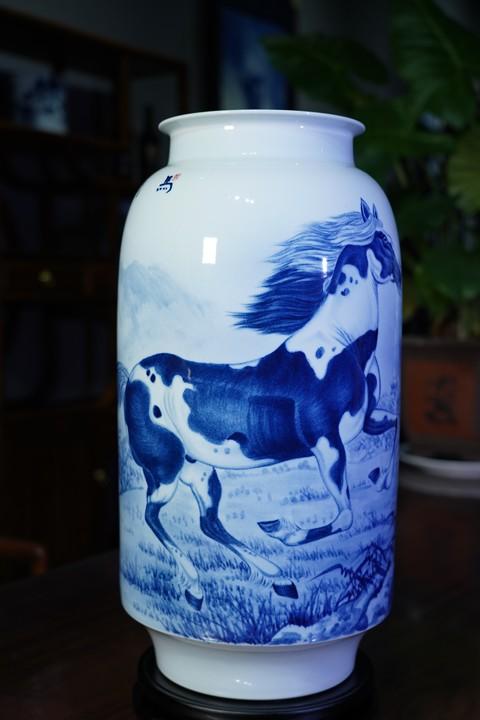 青花马到成功赏瓶 商品图0