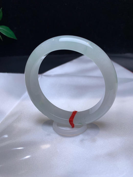 612956，56.2冰底飘花手镯，冰冰润润的，飘一抹淡雅花色，清新干净 商品图2