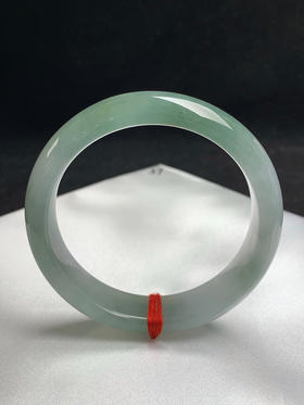 612962，57圈口，糯冰半山水油青正圈平安镯，种老水足，微透手，底子细润