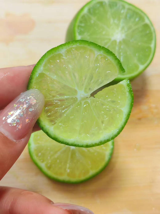 云南塔西提青柠和普通的柠檬，完全是两个级别的 柠檬届的N0.1  扛把子，而且是无籽的，超级独特的香气！！每天一杯柠檬水清爽解腻，清肠排du！2斤/份 商品图2