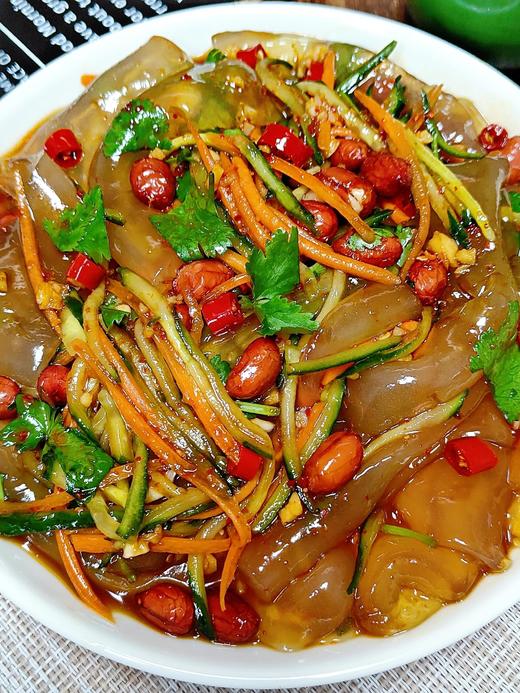 💰9.9秒杀7袋【东北水晶大拉皮】🆘救命！这大拉皮会💥蹦迪！🌟 更是懂拿捏味蕾的！滑溜溜的像在舌尖跳芭蕾，麻酱一拌香到邻居来敲门！ 商品图4