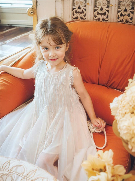 📣六一战袍‼️人间白天鹅，超仙的珍珠❤️【月光白 流苏公主裙】这条真的美~👉上身妥妥的财阀小千金⚠️110-170码 ✅上半部分流苏，走动起来流光溢彩，伴随着蹦蹦跳跳而舞动 商品图2