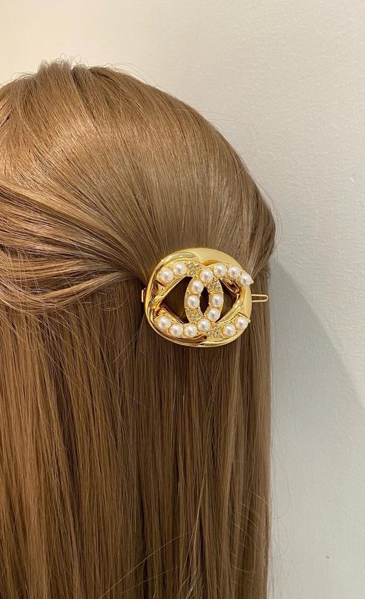 香奈儿 镂空扭扭方糖发夹（XJ） 商品图2