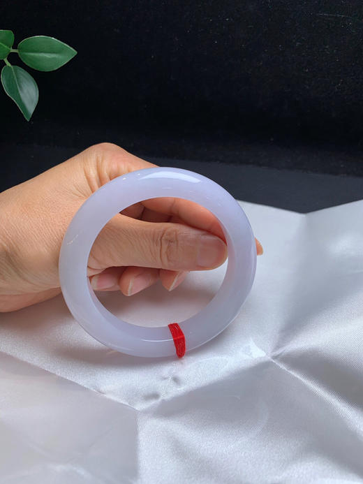 612964，58.5淡紫底手镯 。整体带紫底，粉粉嫩嫩的，干净清爽 商品图5