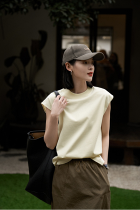 😍【2025新款纯色简约盖肩无袖圆领T恤】👉【暴风显瘦の短袖】瘦子穿上直角肩🔥！微胖秒变纸片人！👀原价129.9今天开团直降70 🍒今夏这件无袖T我先锁‼️‼️‼️ 